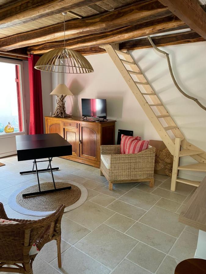 La Meffrais 1741 Bed & Breakfast Dinan Bagian luar foto
