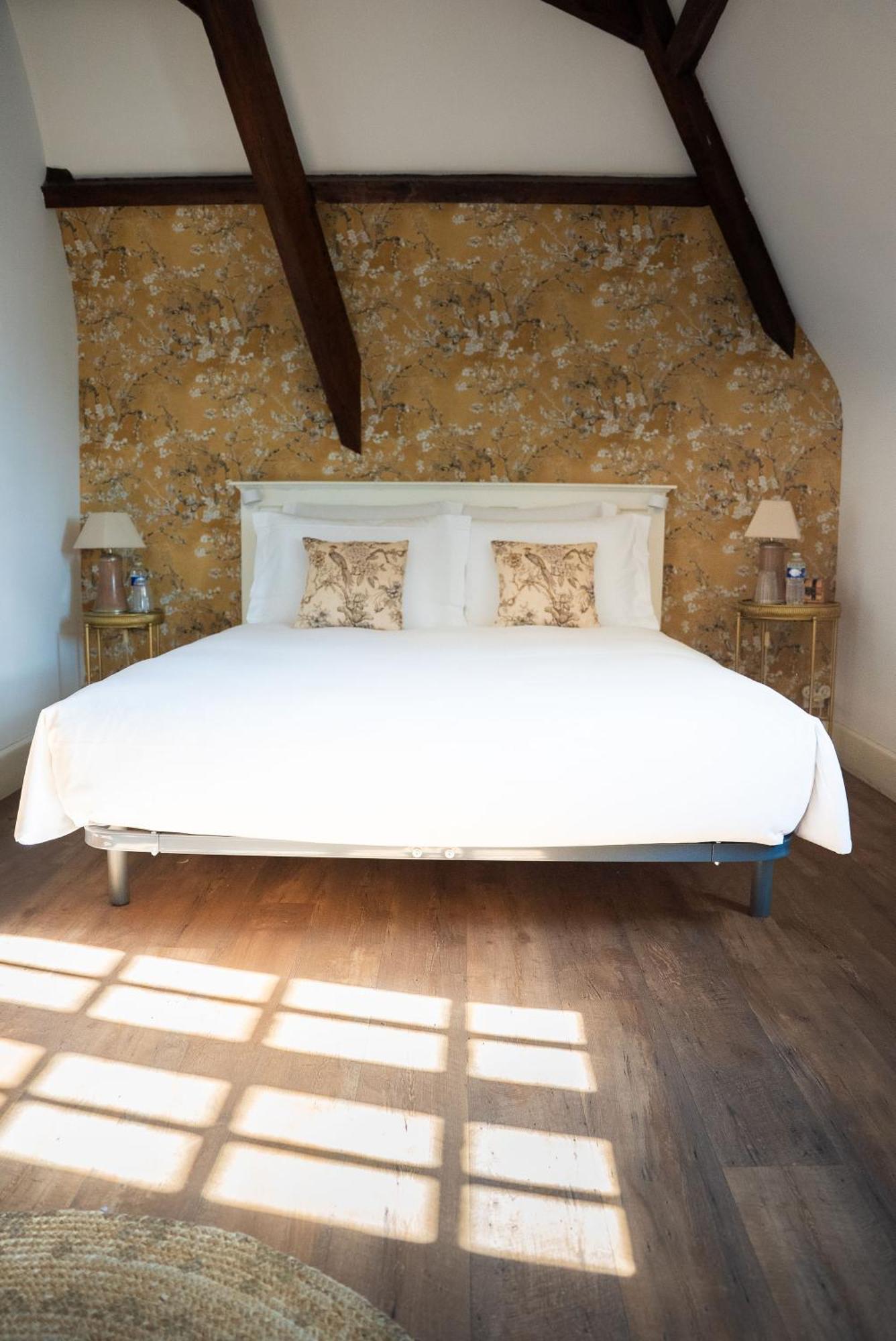 La Meffrais 1741 Bed & Breakfast Dinan Bagian luar foto