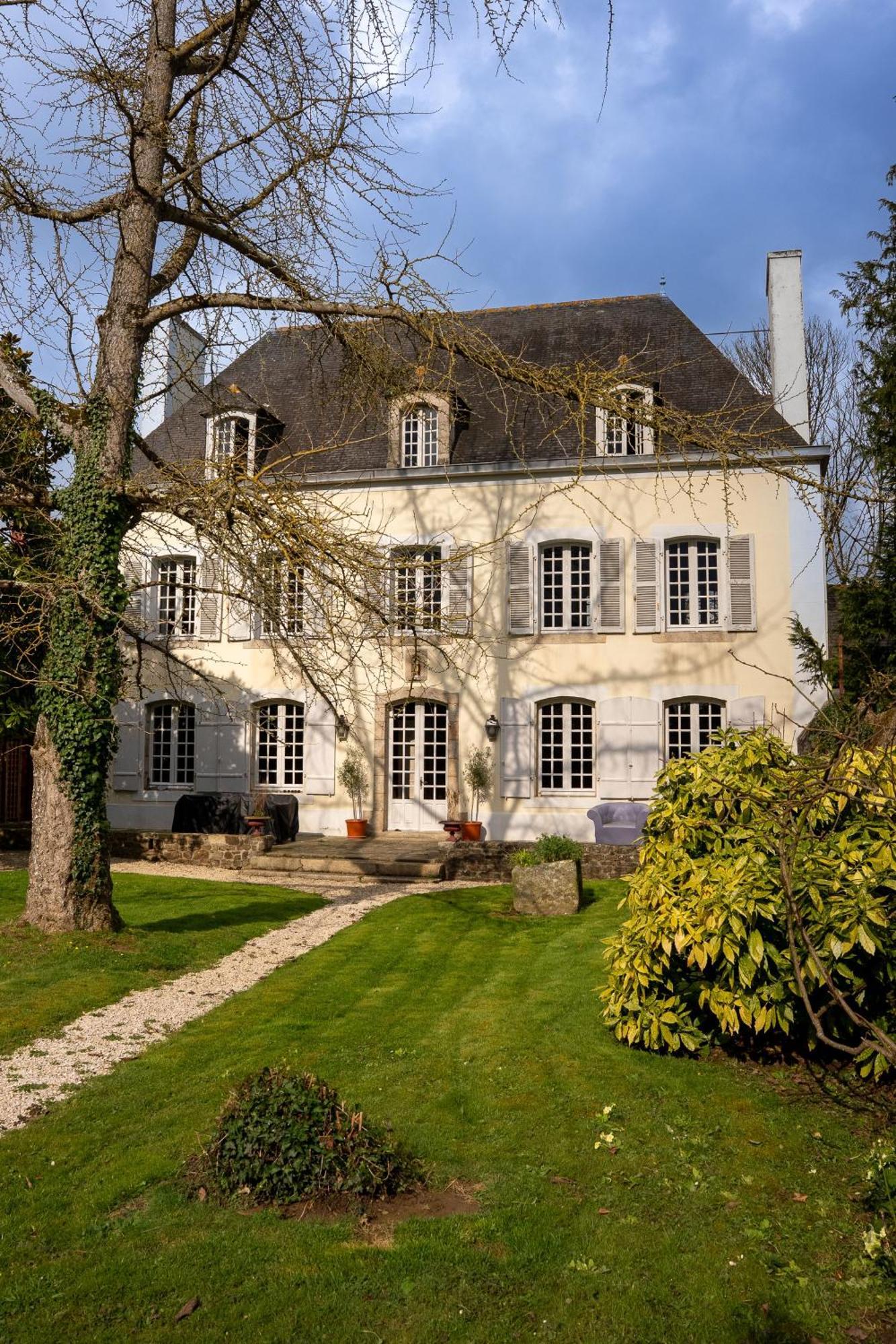 La Meffrais 1741 Bed & Breakfast Dinan Bagian luar foto